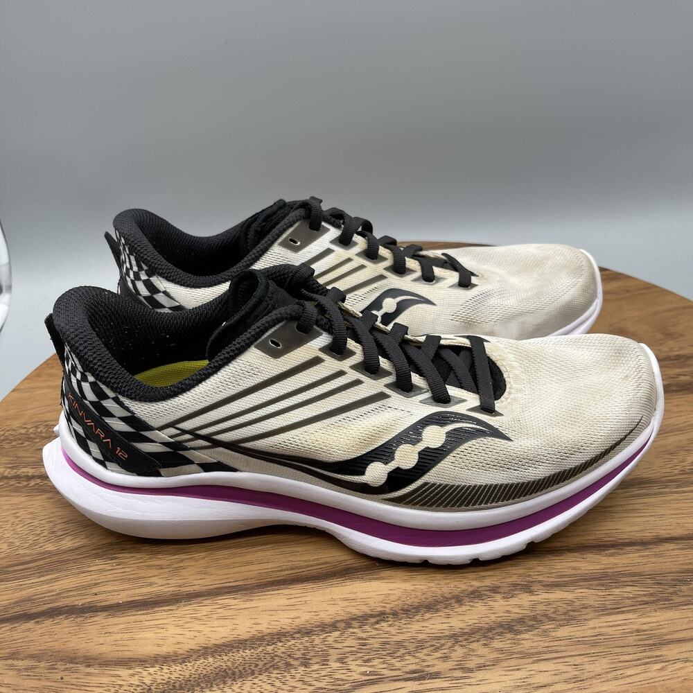 Saucony Kinvara 12 Shoes Womens Size 8 White Running Comfort Walking Gym Sneaker